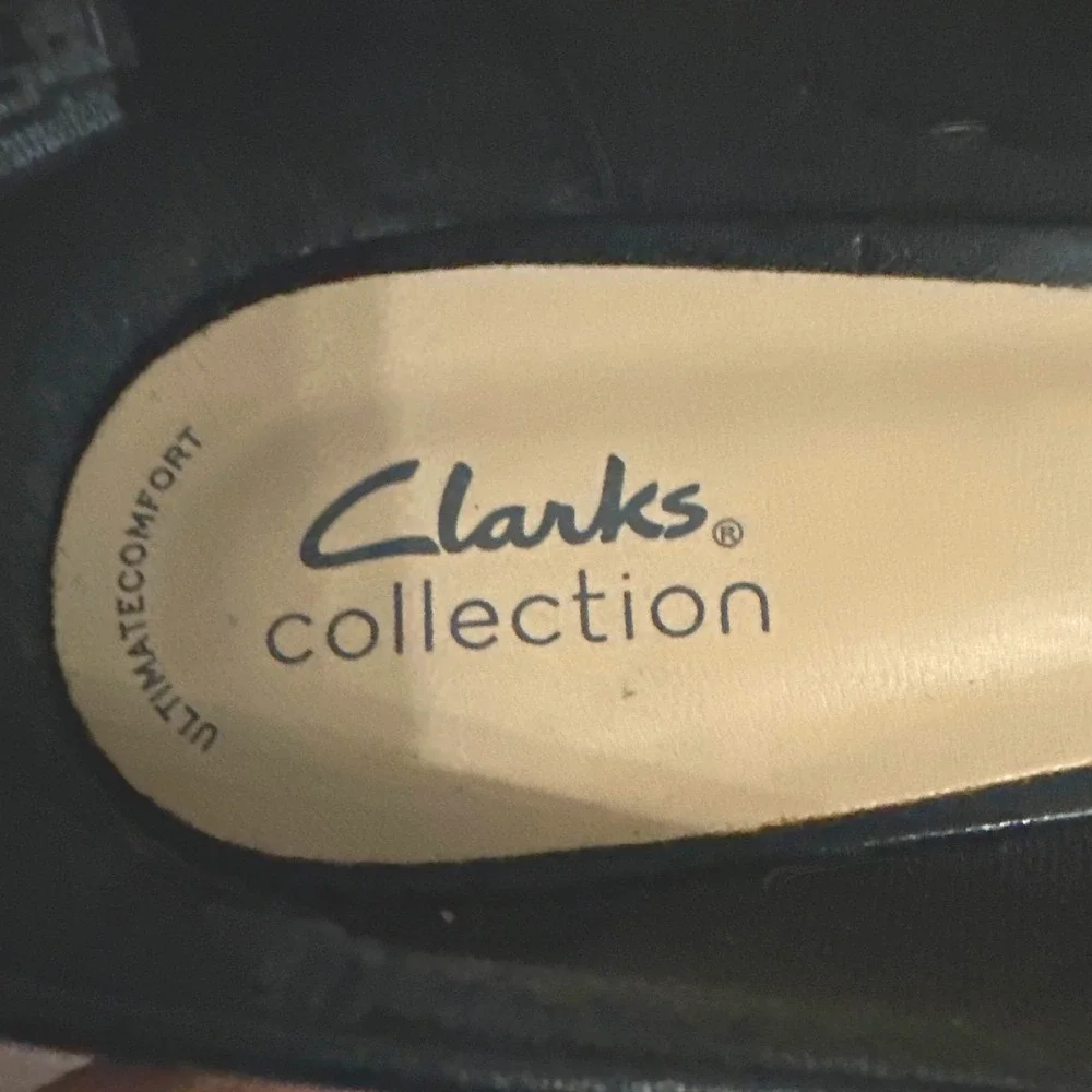 Clarks Teresa Step Black Leather Pointed-Toe Pumps — Women's 11M Never Worn